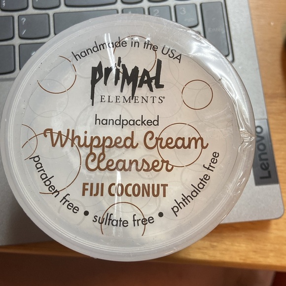 Primal Elements - WHIPPED CREAM CLEANSER - FIJI COCONUT - Picture 2 of 7